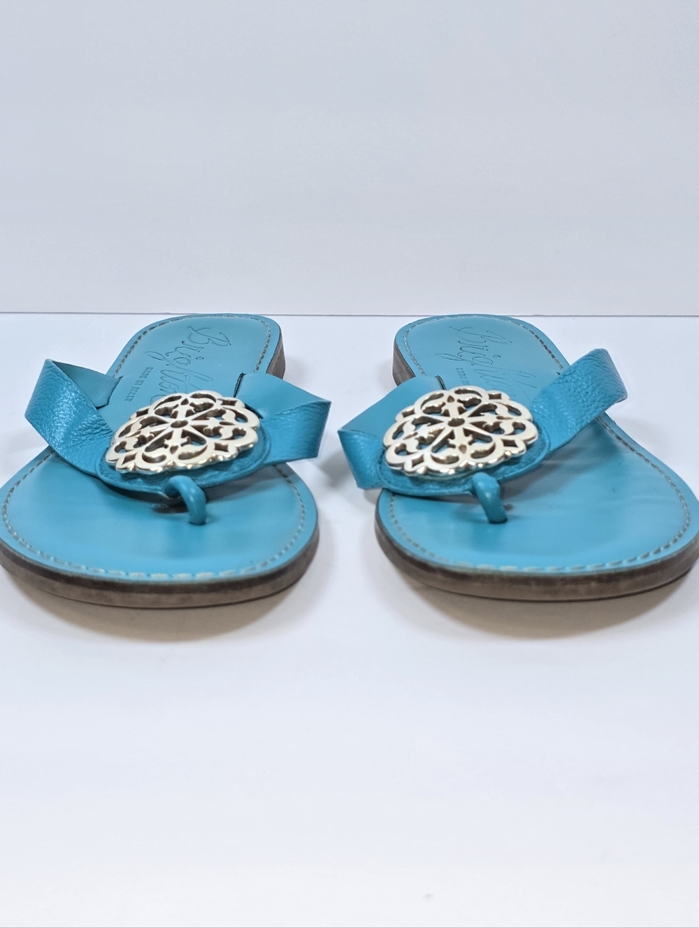 Brighton Alice Ferrara Turquoise Blue Leather Silver Medallion Thong Sandals Sz9 - Picture 3 of 9